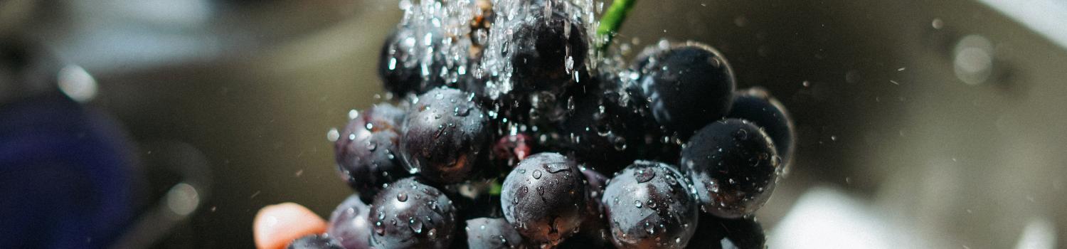 washing fruits